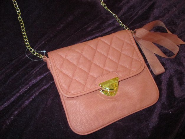 NEU mit Plastik-Etikett * Edel * Ch..el- Style * Stepp * Umhänge- Hand- TASCHE mit goldenem Kettenband 