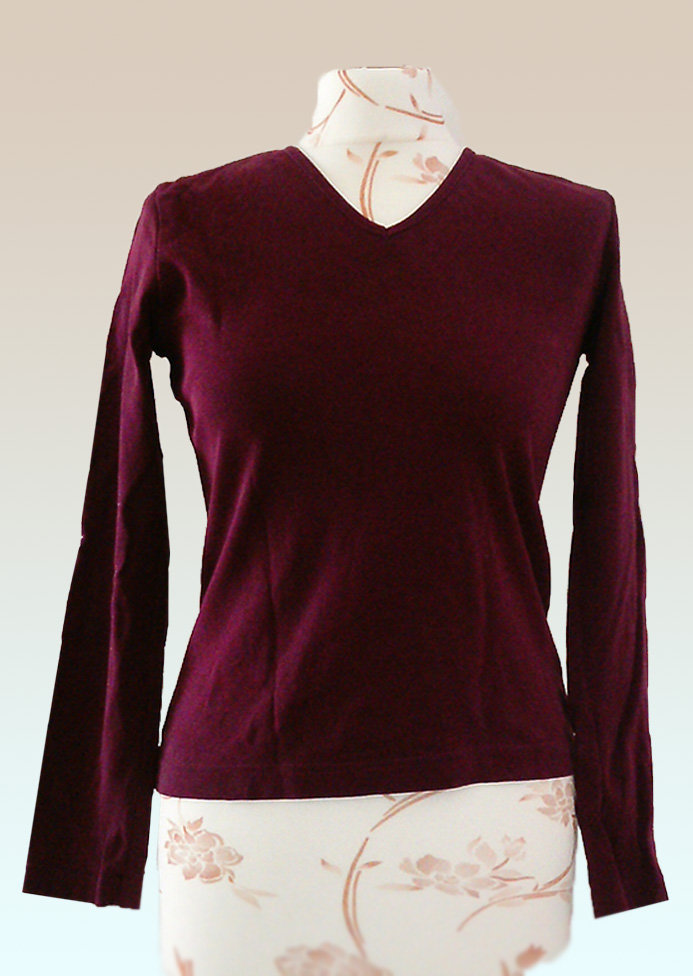 weinrotes Oberteil