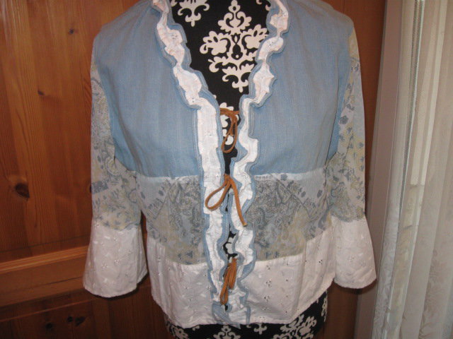 *** Raffinierte ~ Süß ~ Geschnittene Bluse ***