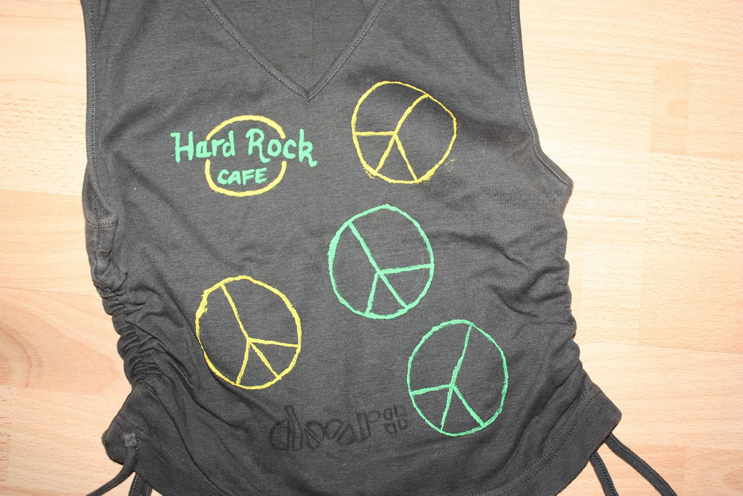 Kurzes Crop Top, Gr. S, Peace Zeichen