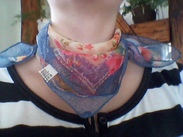 Halstuch Blumen hell