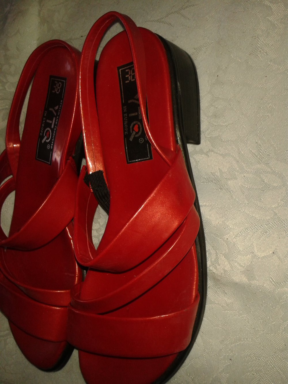 Rote Lack Sandalen hoch schick wie neu