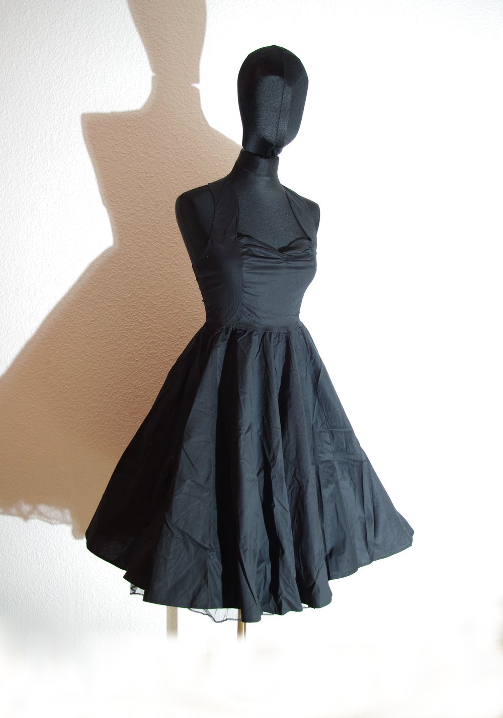 Schwarzes 60er Petticoatkleid Gr. M 40 42 Neckholder Pinup