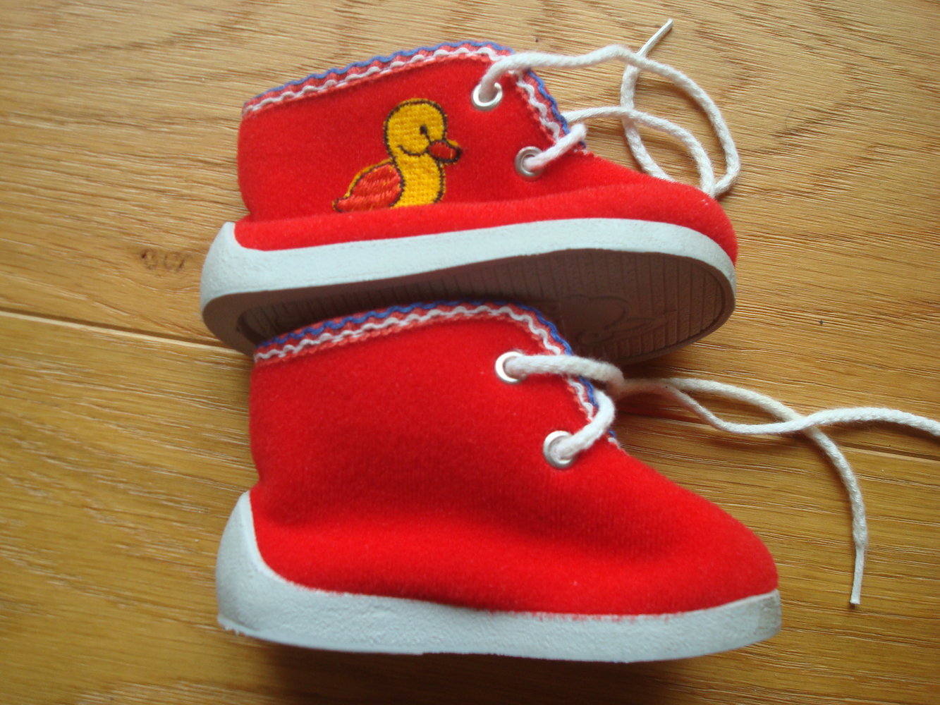 Hausschuhe, Lauflernschuhe rot unisex Gr. 18