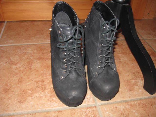 *** Org. Vintage Stiefeletten mit Nieten ***