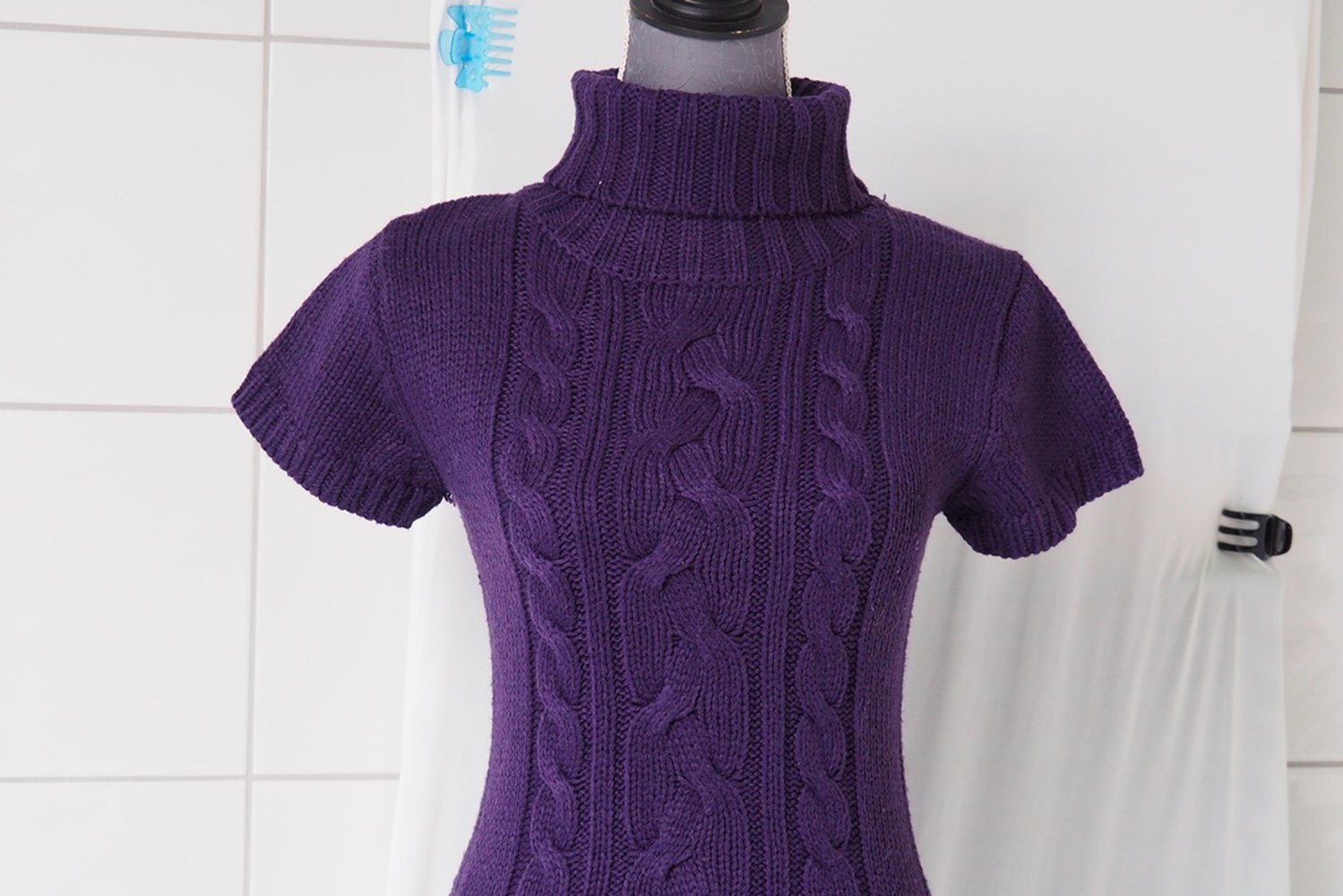 Kurzärmliges Strickkleid