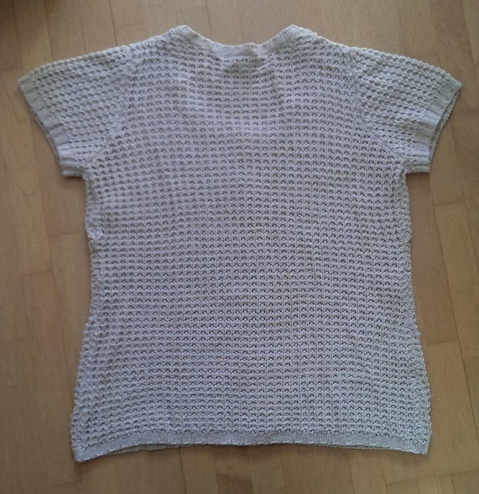 Beige Strickjacke mit kurzen Armen