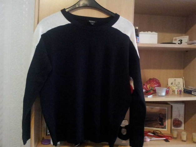 Schwarz/ Weißer Pulli in Gr. M 