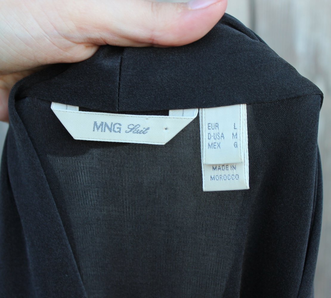 schwarzes Kleid mit Plisseerock, MNG Suit (Mango), Größe L (ca. Größe 40)