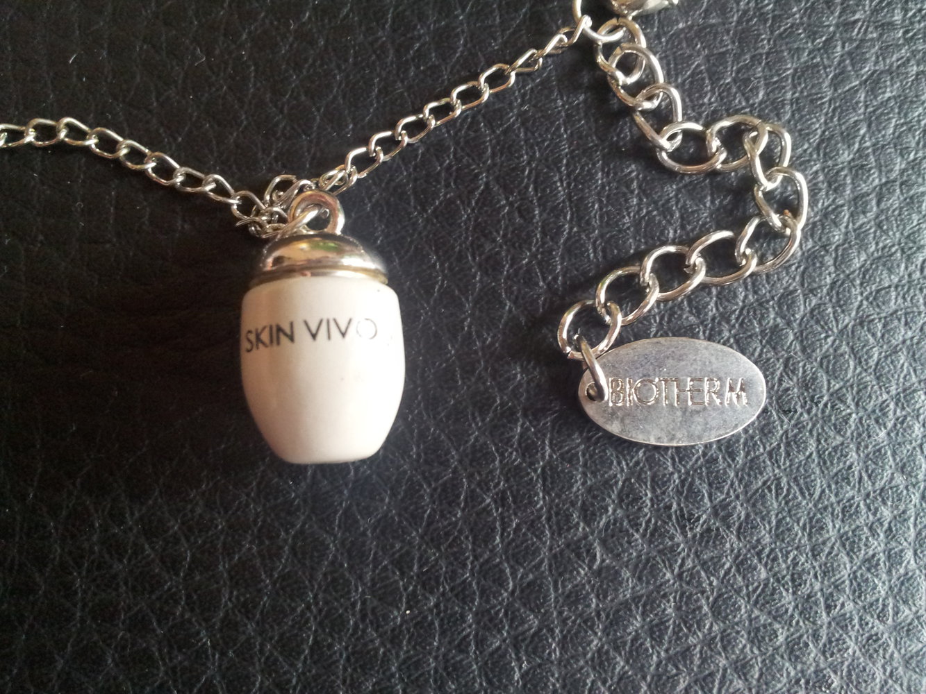 Modeschmuck Kette Skin Vivo Biotherm NEU