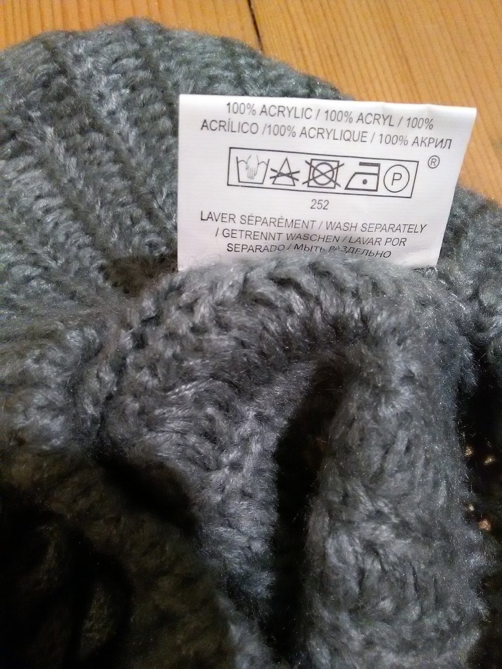 Wintermütze Beanie mit Schlal hellgrau Vintage Business