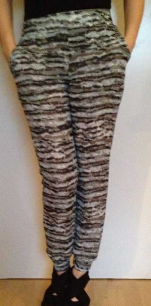  Haremshose Jogginghose wildes Muster