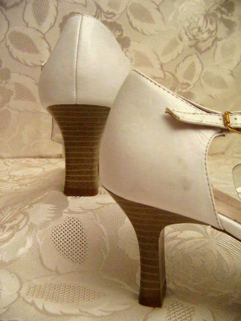 Elegante Brautschuhe Größe 41 T-Strap Pumps Maryjane Ivory
