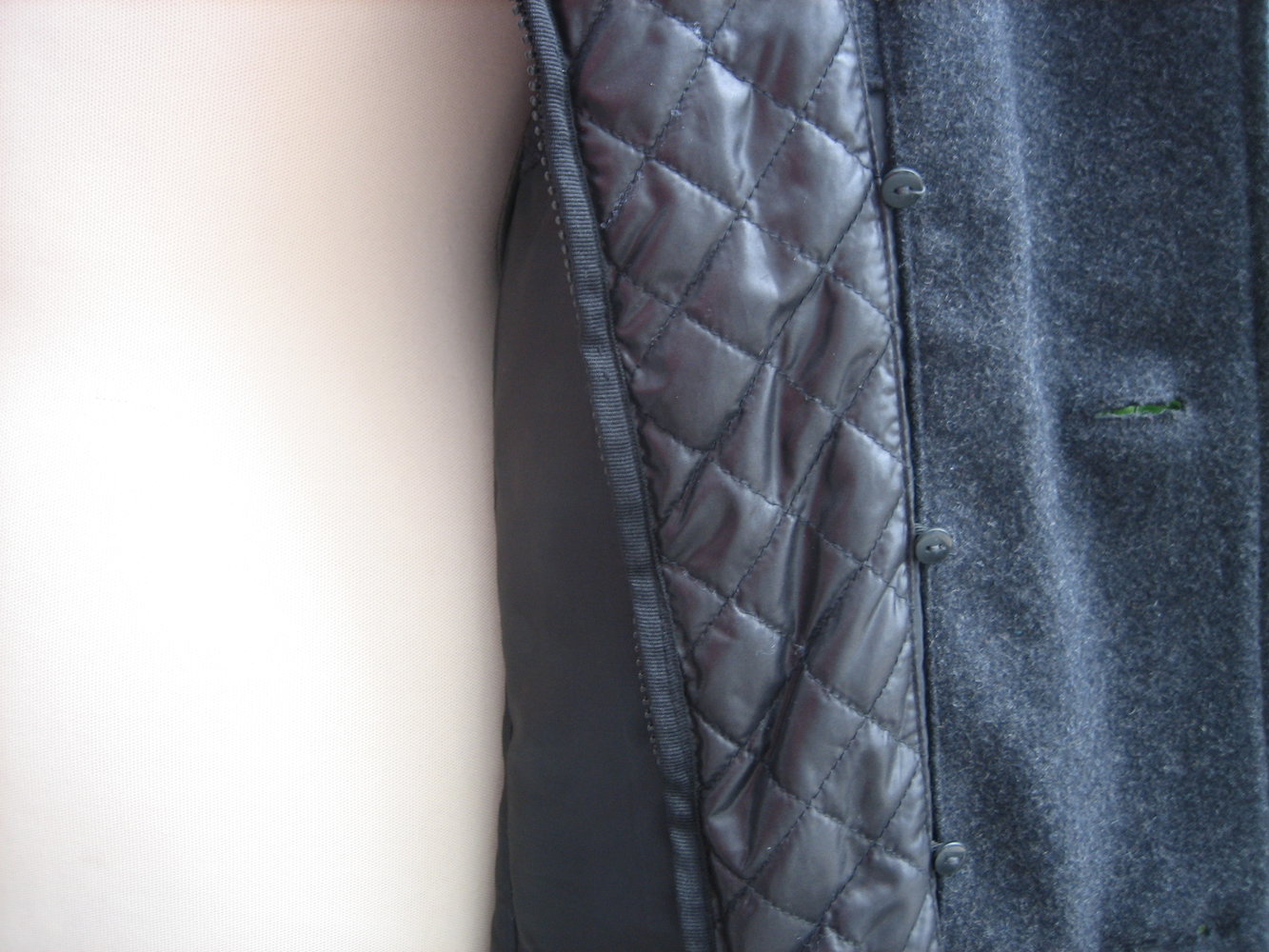 Lässiger Kurz-Mantel Gr. 48/50 (siehe Bemassung!), Dunkelgrau, superaufwändige Details!