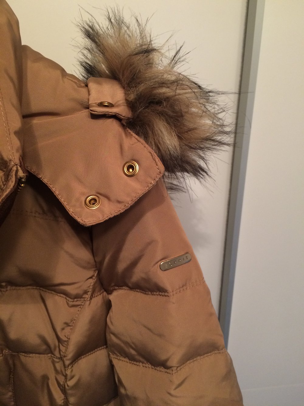 Neu Esprit Daunen Jacke mit Fellkapuze Gr. 36 Braun Beige Mit Etikett