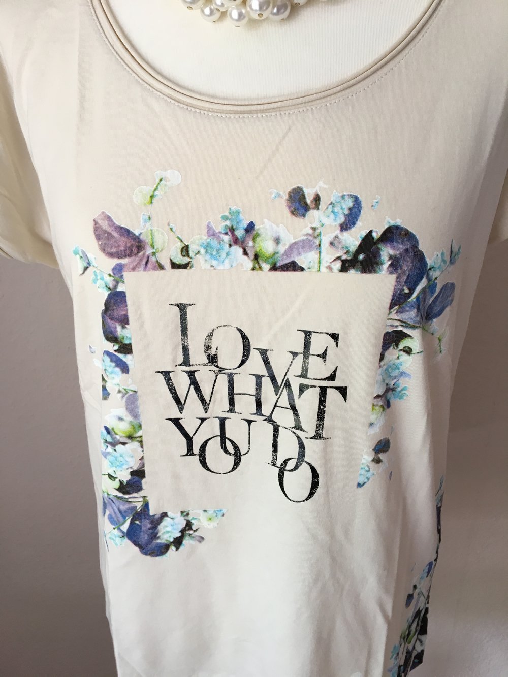 Esprit Shirt mit Blumen