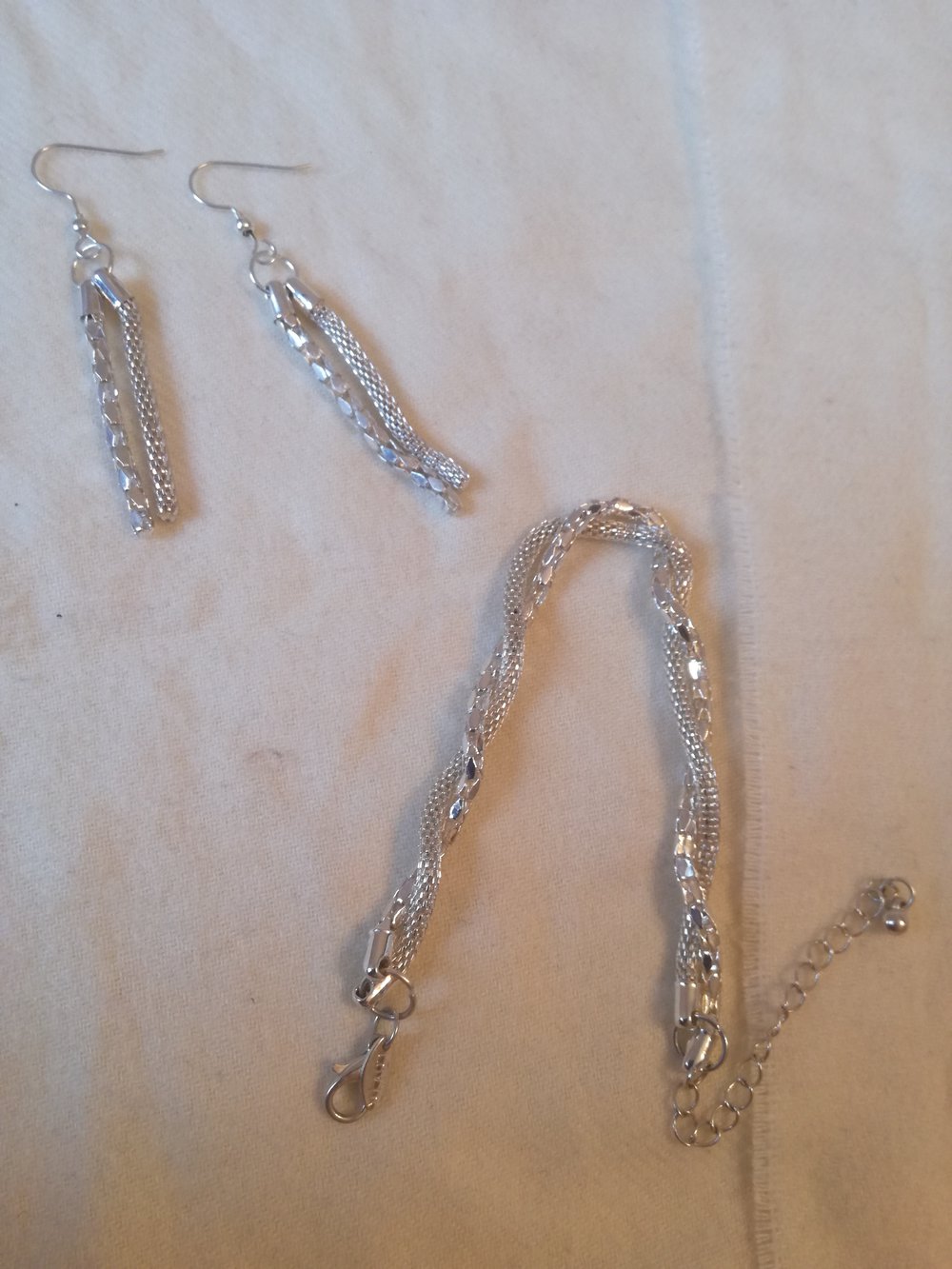 Schmuckset Ohrringe und Armband