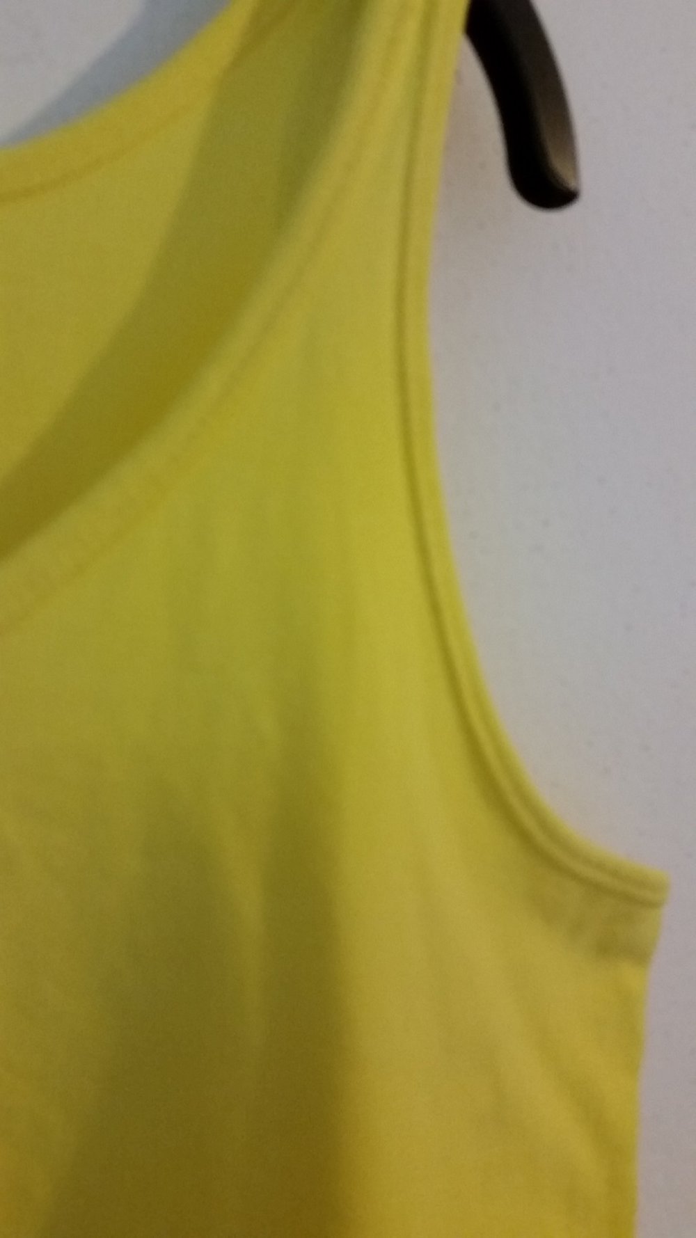 46, Top, neon-gelb, neuwertig