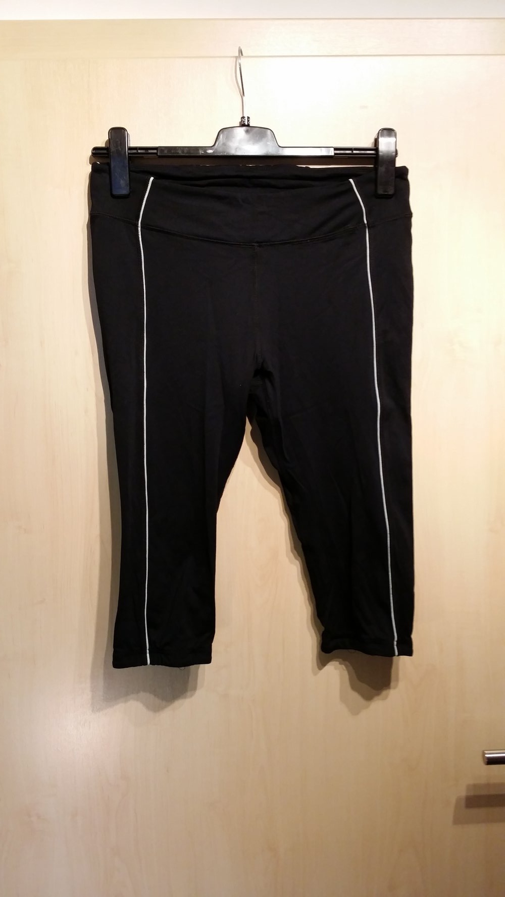 knielange Sporthose Damen