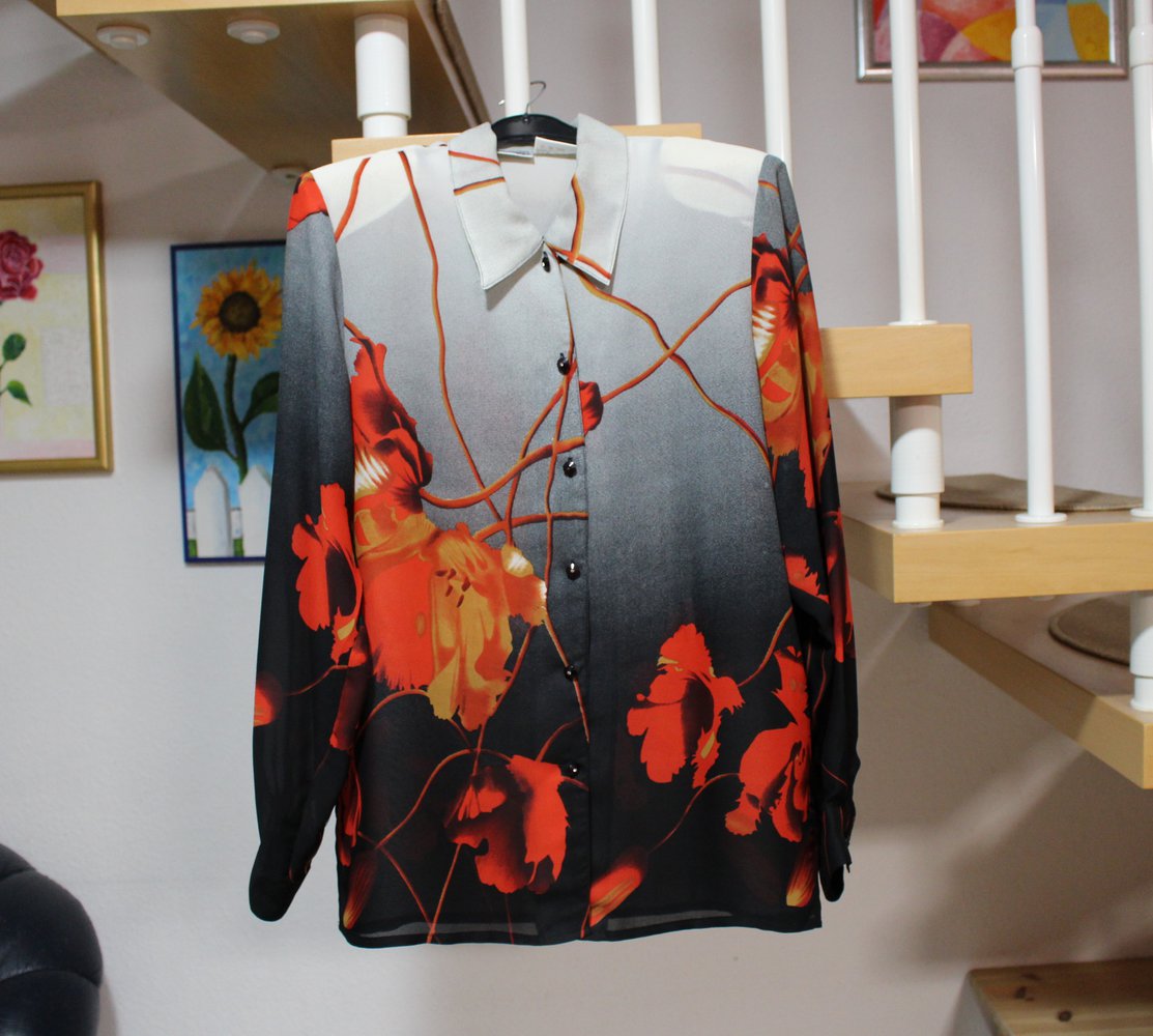 342. Retro-Bluse mit Schal/Schleife von Chris JB, Gr. 38-40