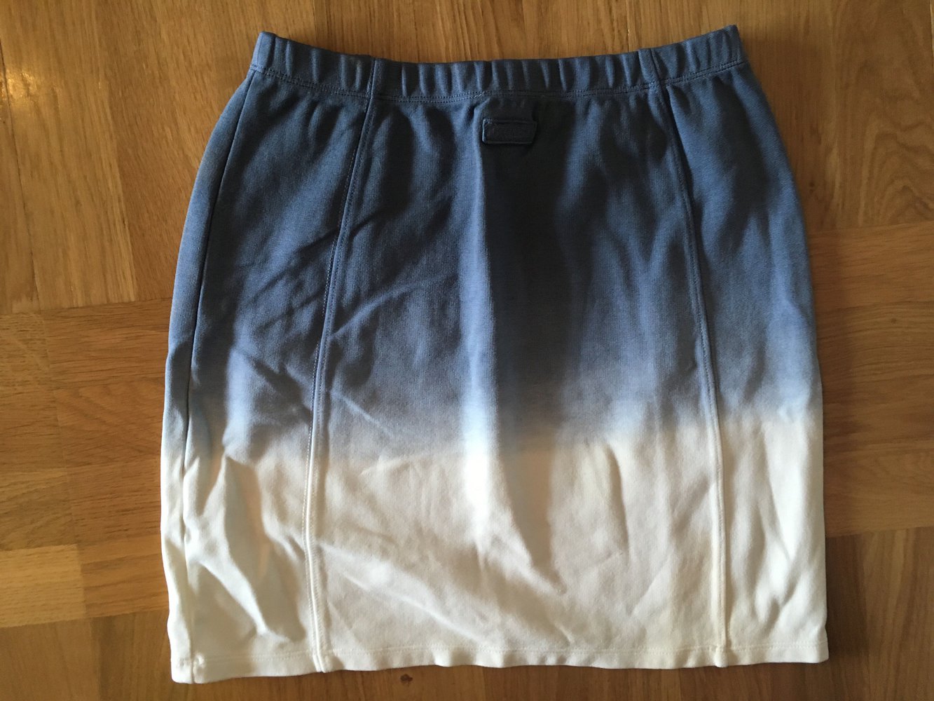 Blauweisser Rock / Jupe Grösse S