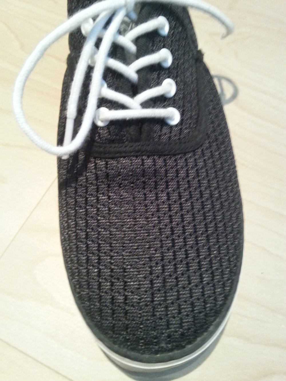 Schwarze Sneaker aus Mesh 