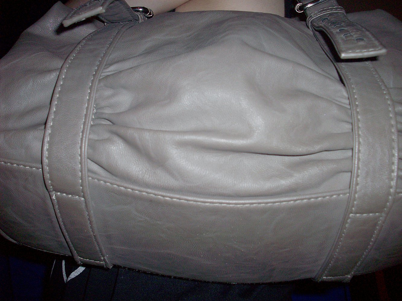 Tolle Kleine Damen Handtasche by S.Oliver  Farbe grau 