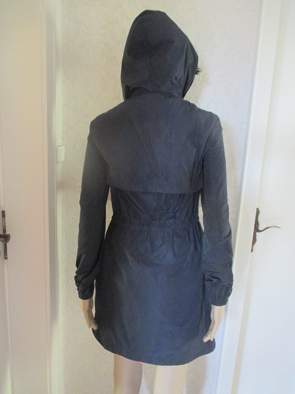 NEU * Seidig * Multifunktion * Trench Coat * Kapuzen * Long- Jacke oder Kurz- Mantel 