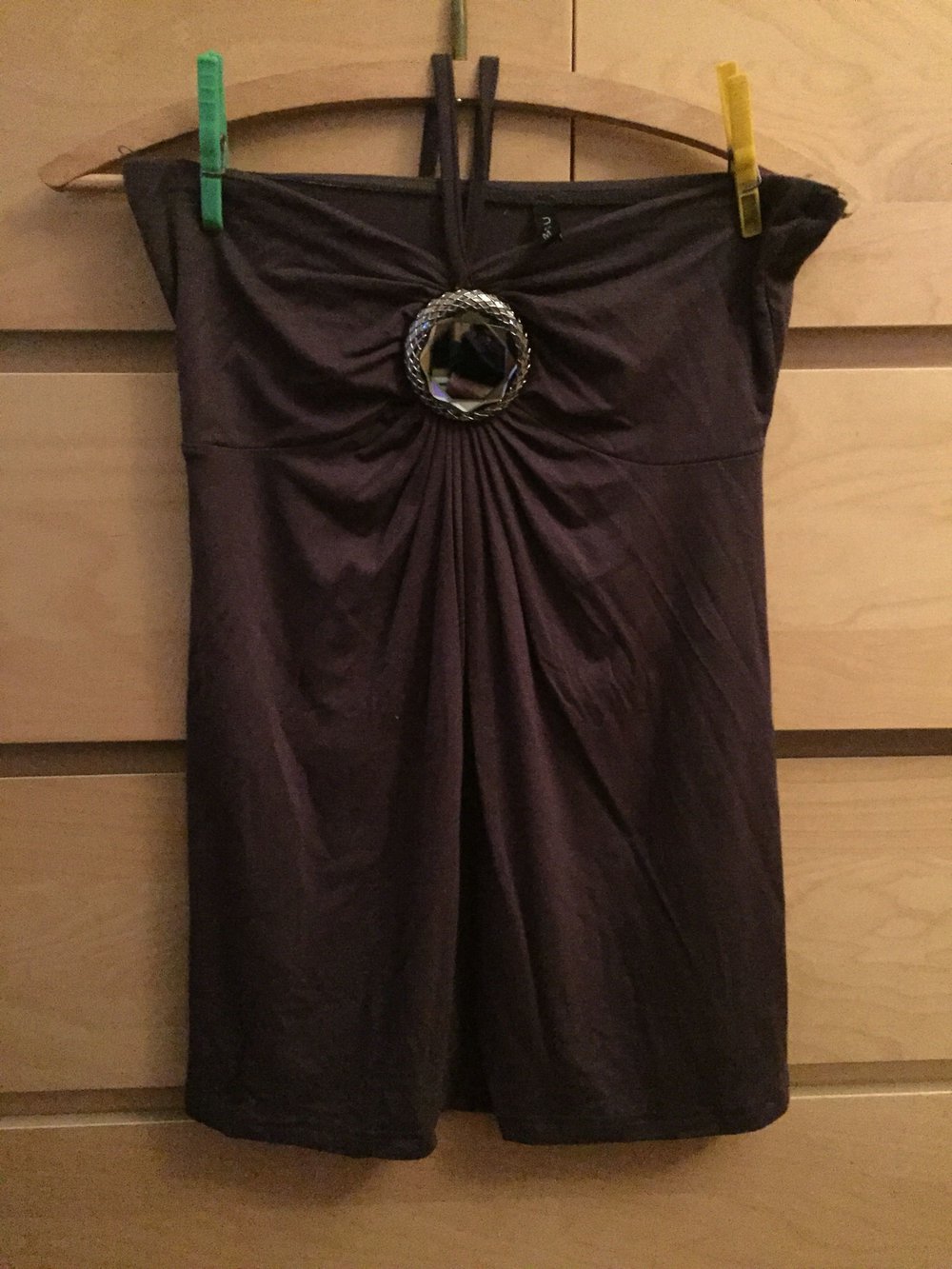 Braunes Neckholder Sommertop