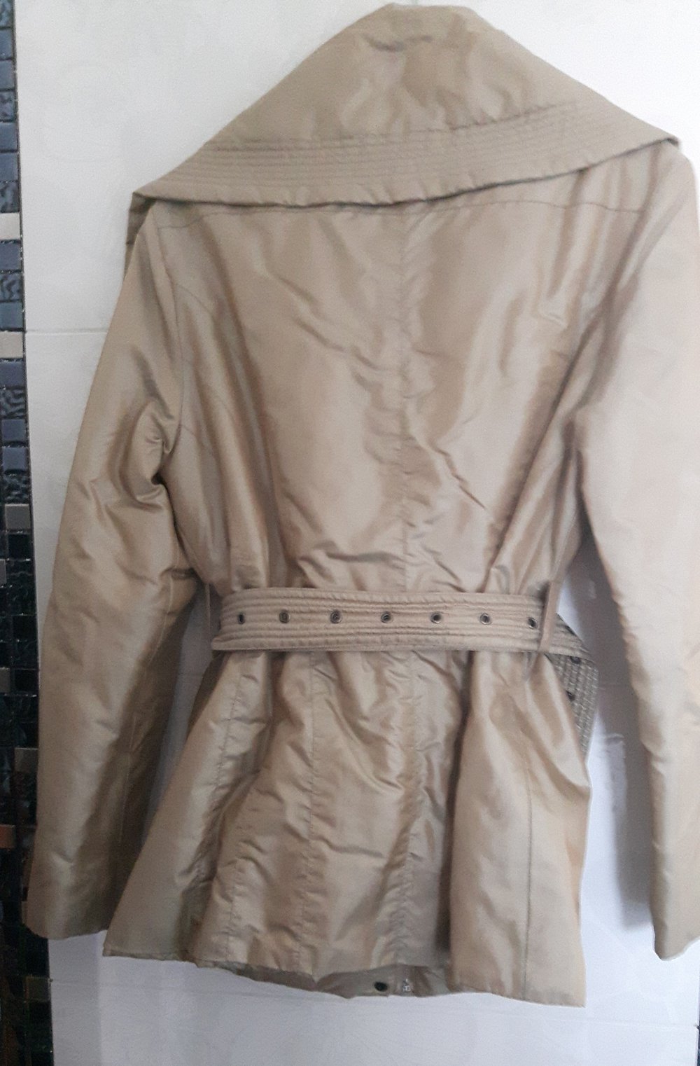 Damen- Jacke - Winterjacke - leicht gefüttert -großer Kragen- gold