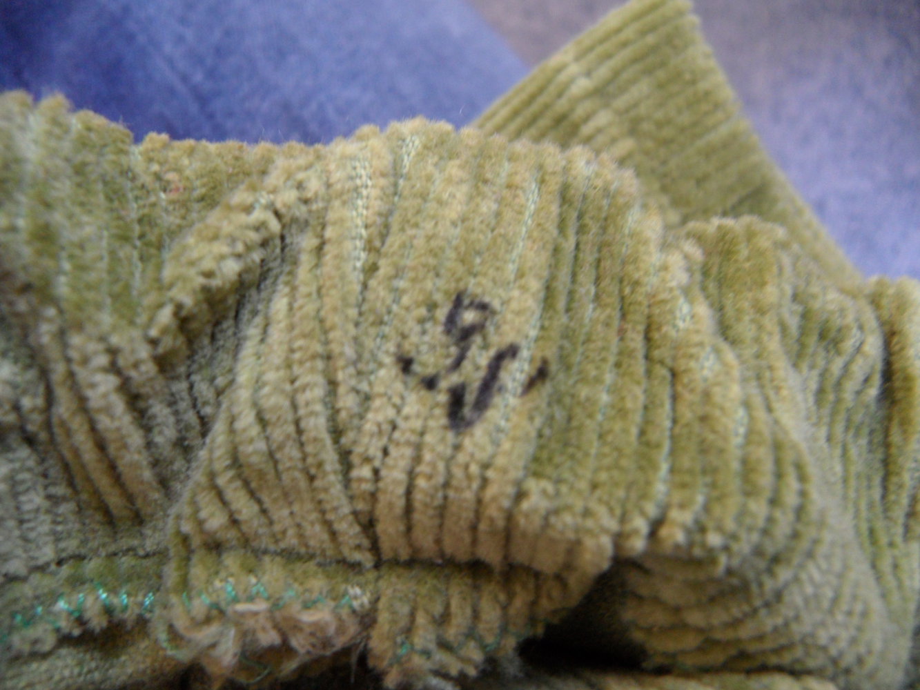 DIY Cord-Hose Unikat grün handmade