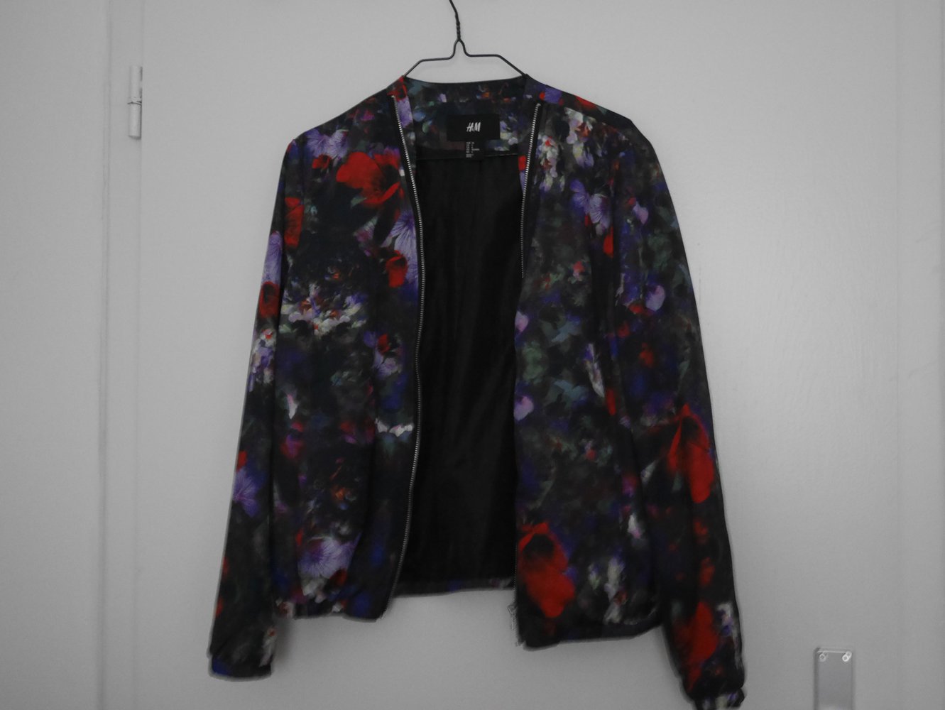 blumige Bomberjacke