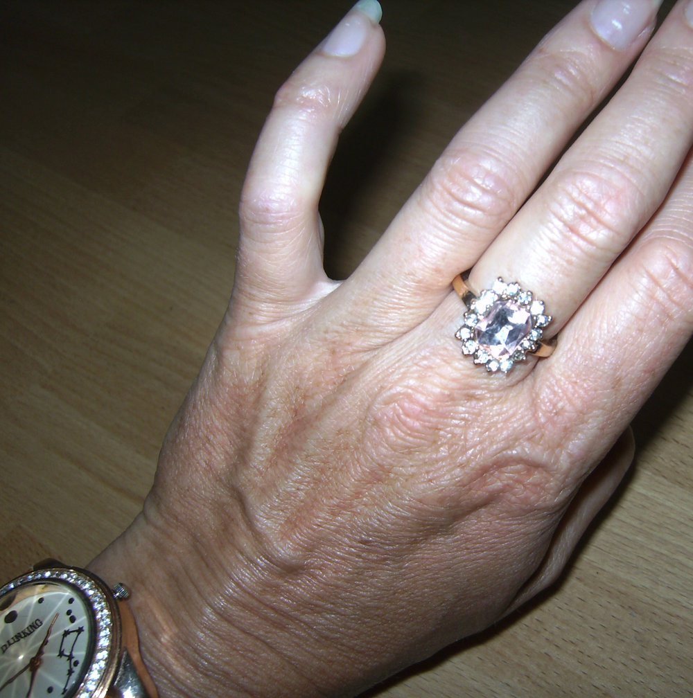 Ring gold, Modeschmuck Steinchen klar, Gr. L, Mittelring  Statement Glamour