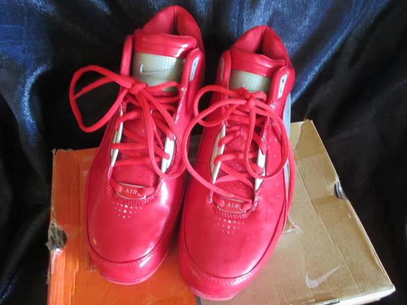 NEU im KARTON Lack- Leder Sport Lauf Running Schuhe 