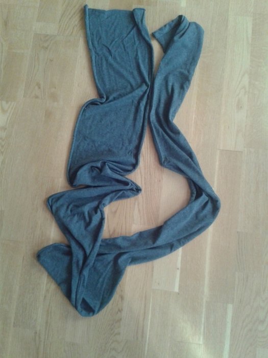 schlichter grauer Schal