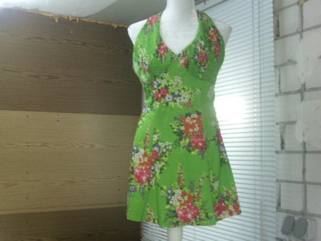 *** Chices Kleid ~ Blumen ~ Neckholder *** 