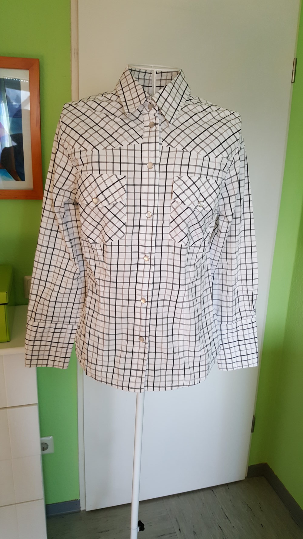 51. Karierte Bluse von Heine, Gr. 34