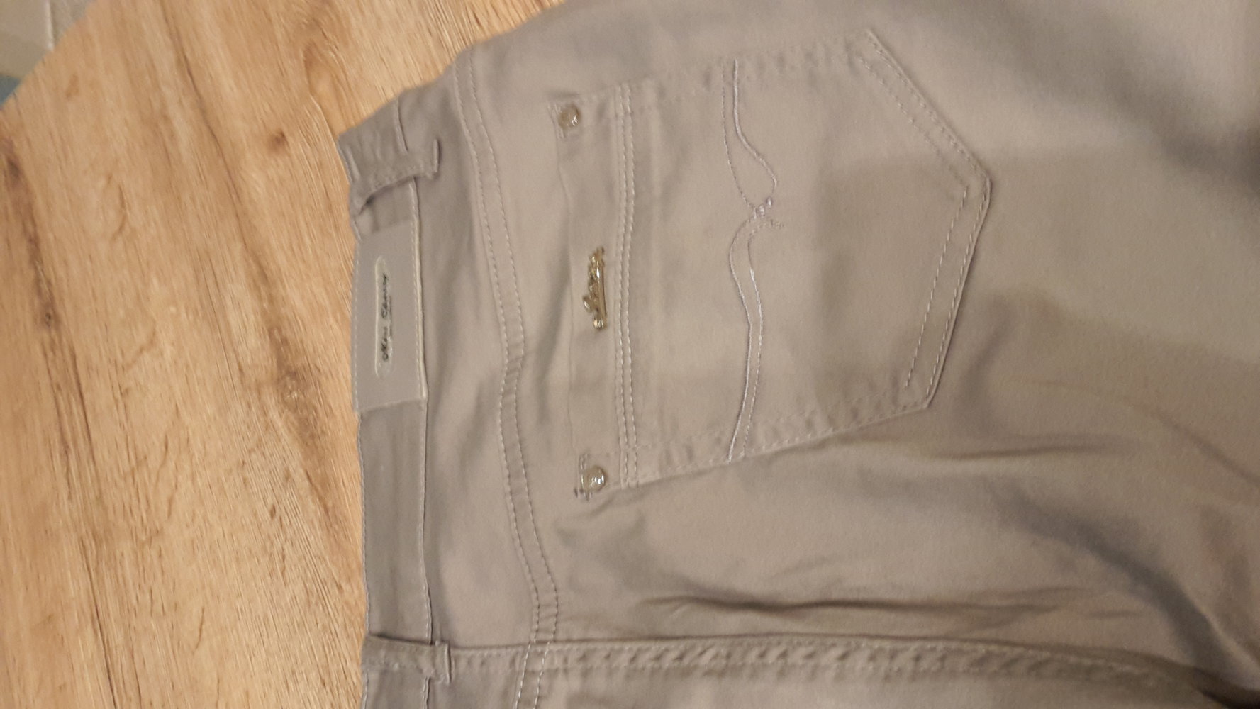 Capri gell grau Gr.44 7/8 hose chic details NEU u. Ungetragen