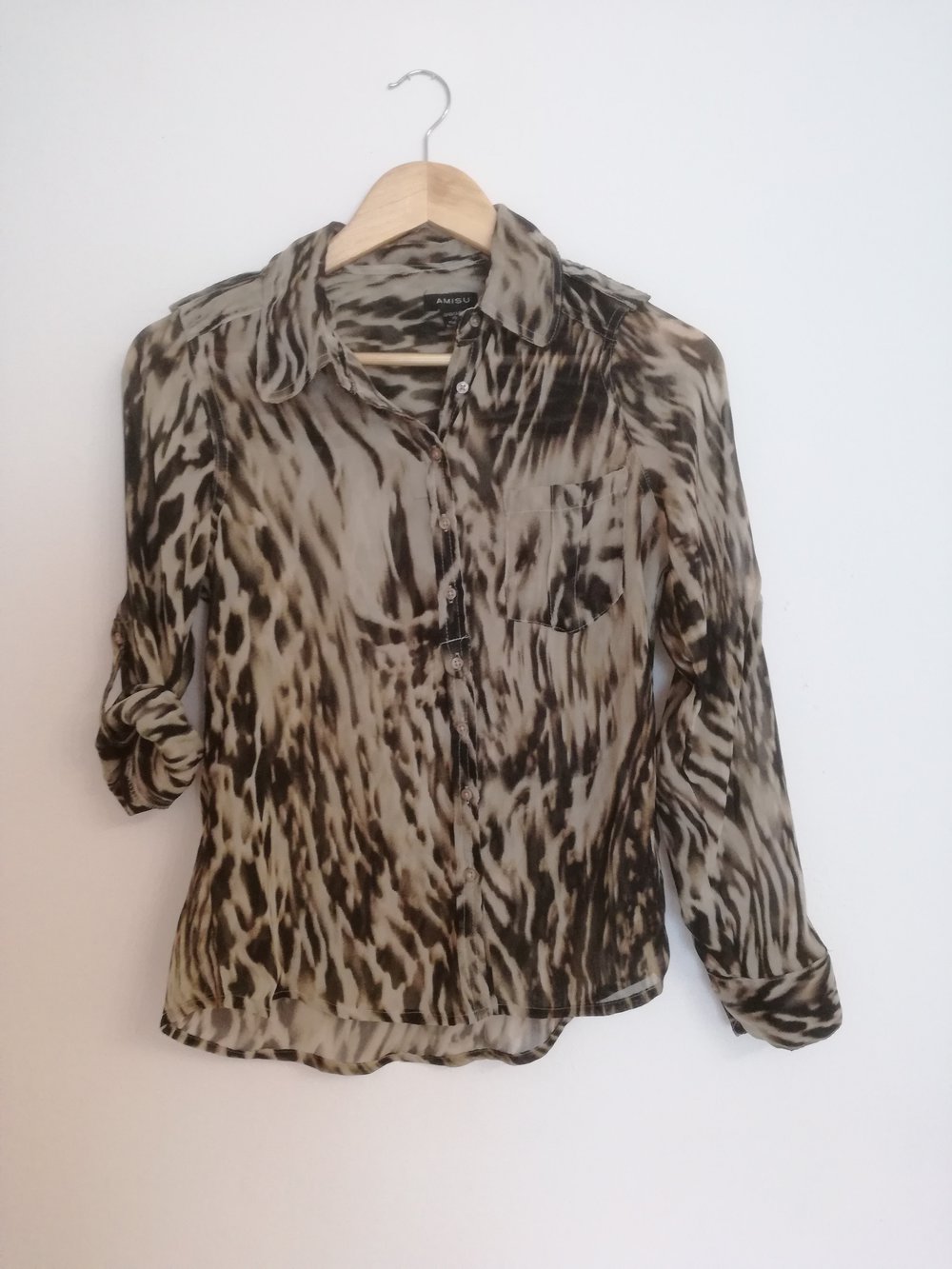 Gemusterte Bluse in Erdtönen