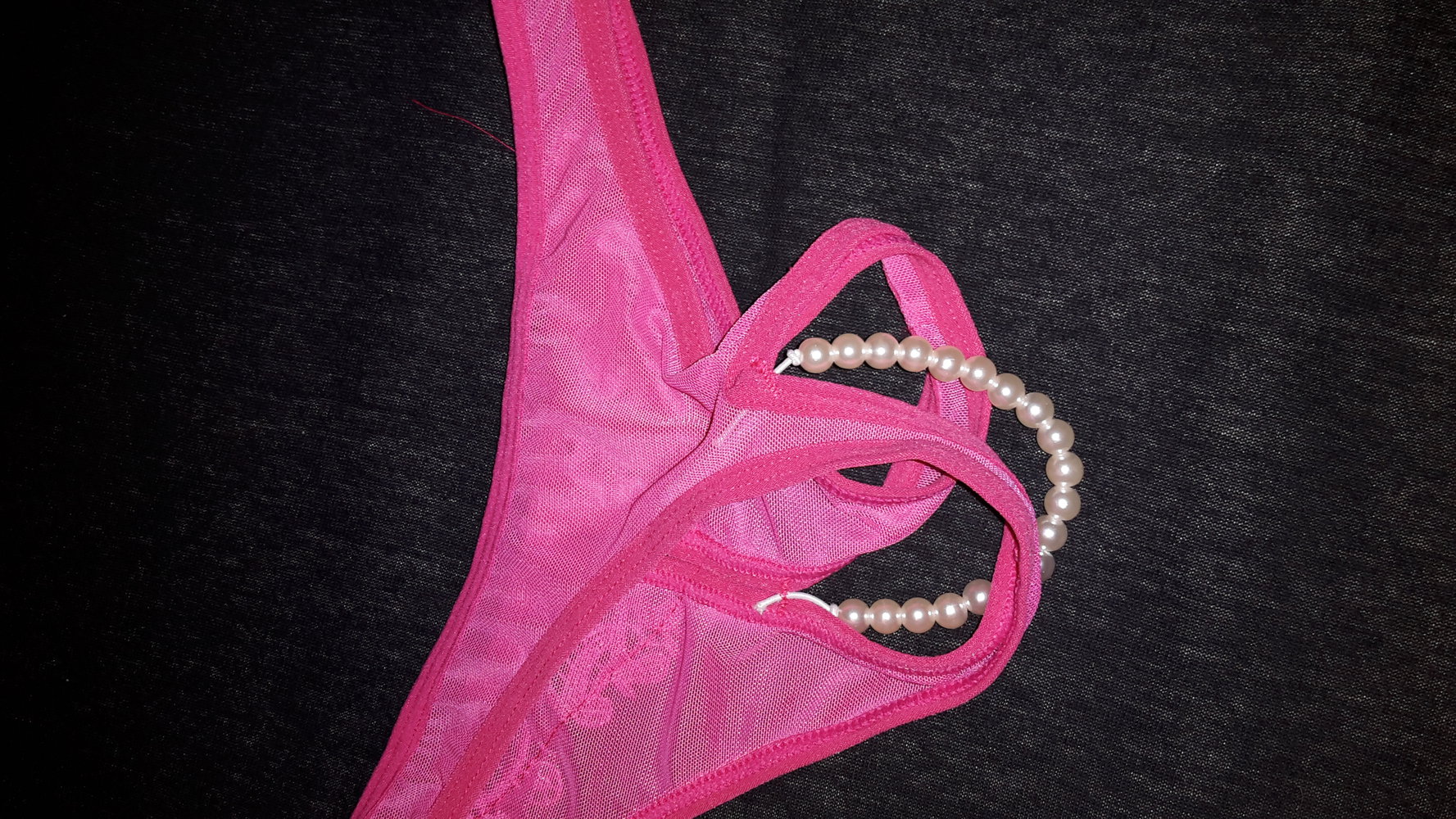 Sexy Perlenstring rot . Sehr hot!!