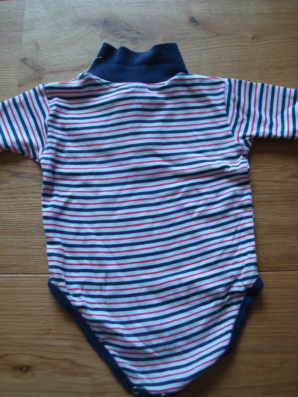 2 freche Bodys für Jungen