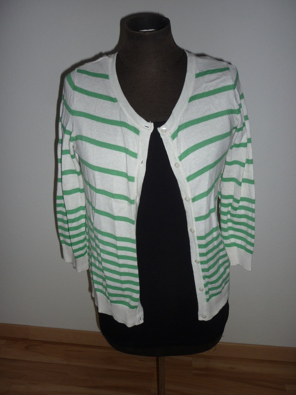 H&M Cardigan Strickjacke grün weiß gestreift Größe XS 34