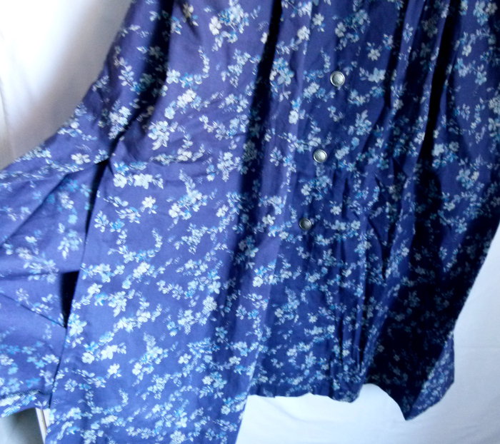 Folklore Kleid, blau mit blau weißem Blumenmuster, Trachten Vintage Retro Mori Landhaus Oktoberfest Floral Cottagecore