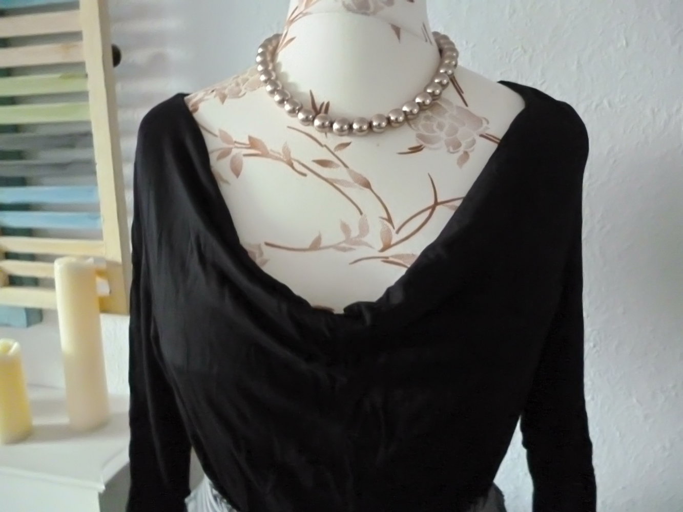 Laura Scott Kleid mit Wasserfallausschnitt 42 neu edel