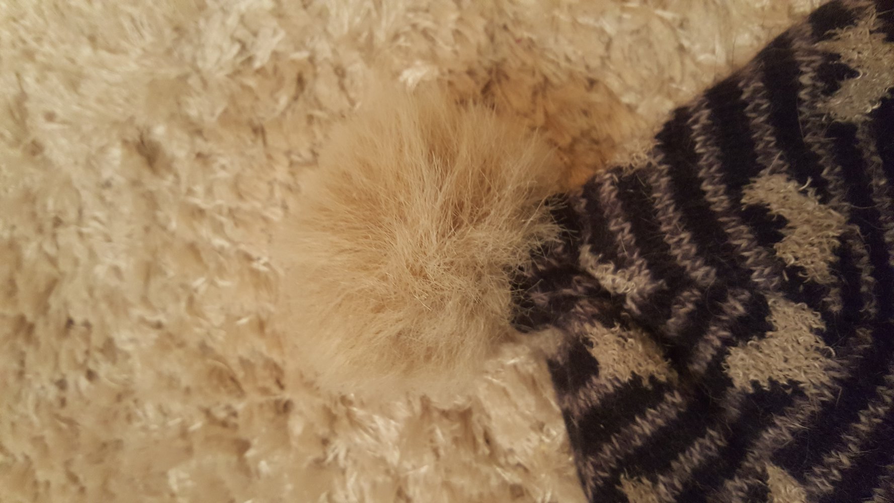 Süße Accessorize Bommelmütze