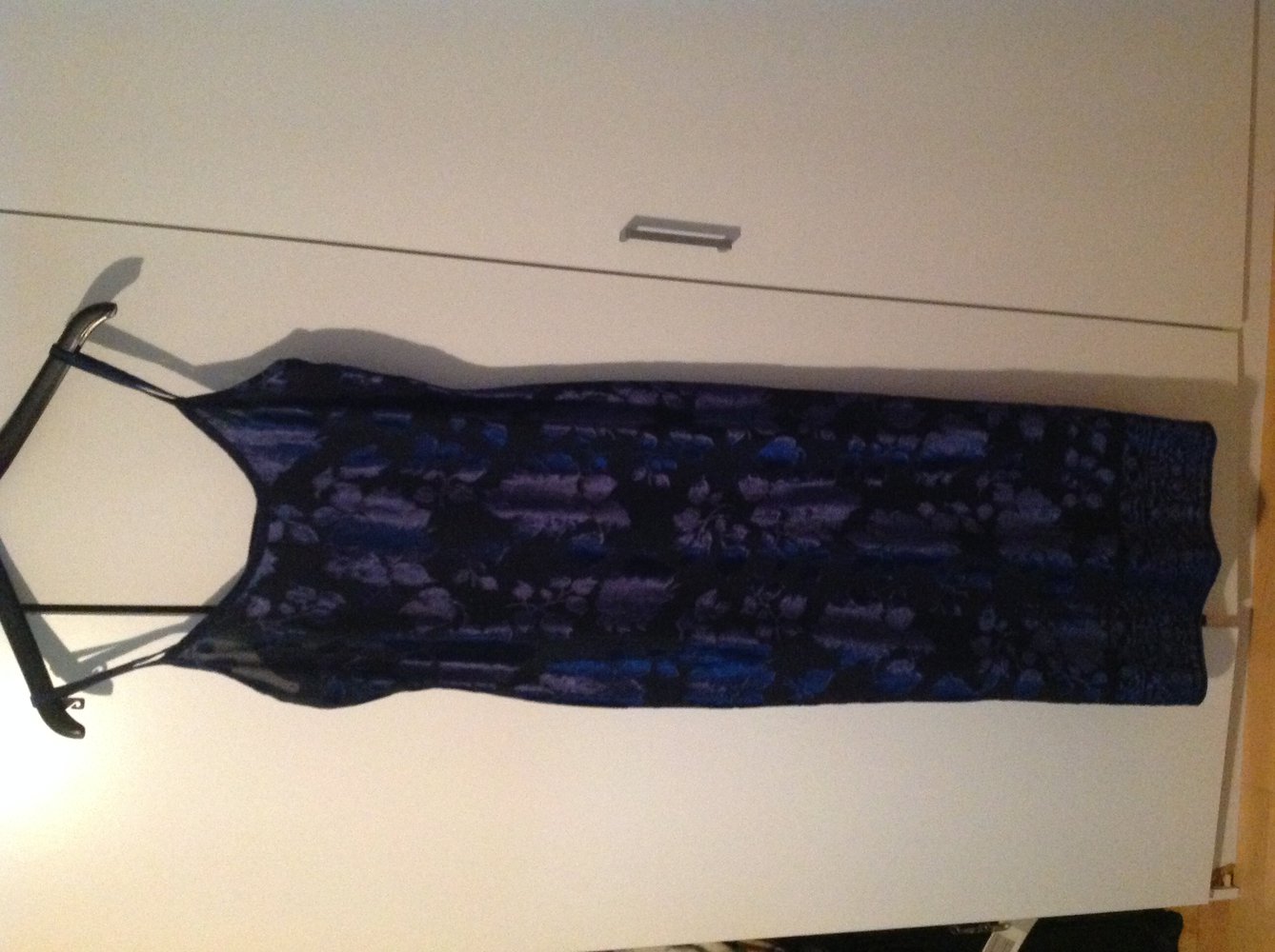 Langes Sommerkleid in blau