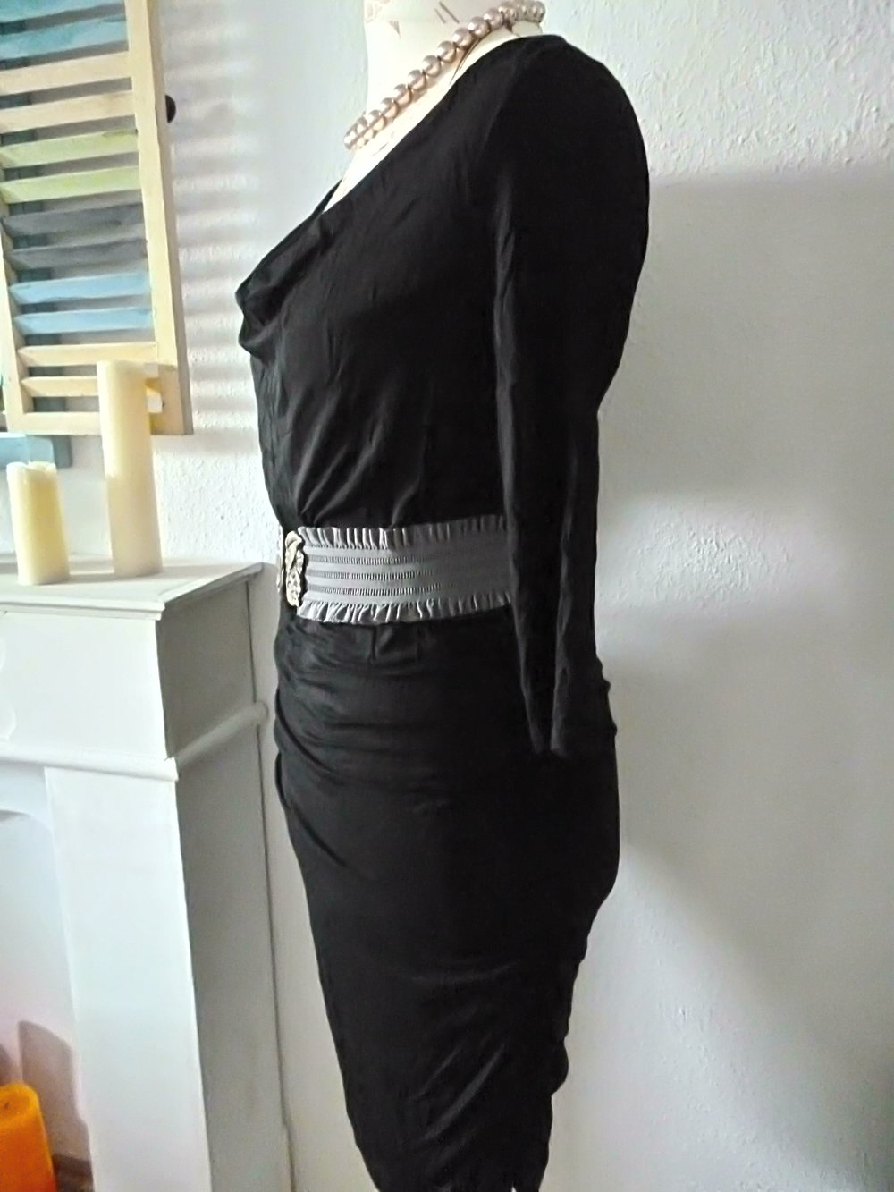 Laura Scott Kleid mit Wasserfallausschnitt 42 neu edel