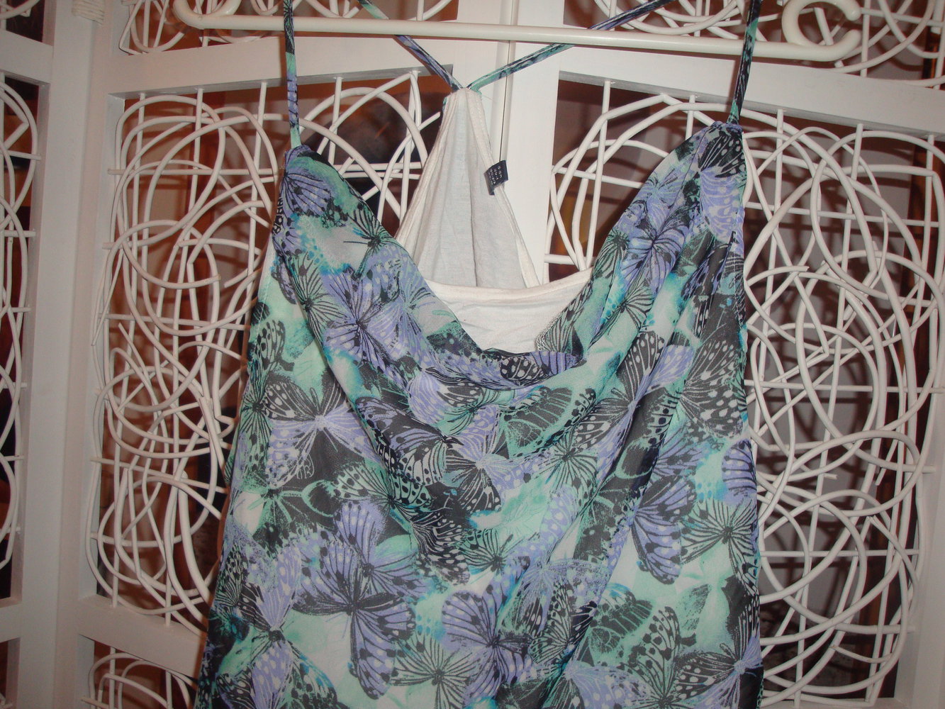 Sommertop mit Schmetterlingsdruck