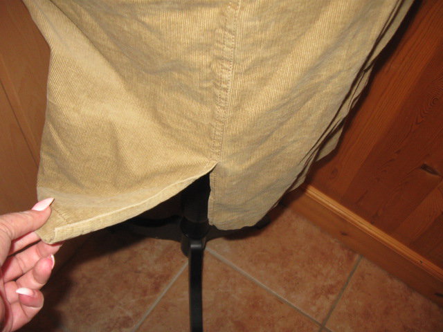 *** Schlichter Kordrock ***