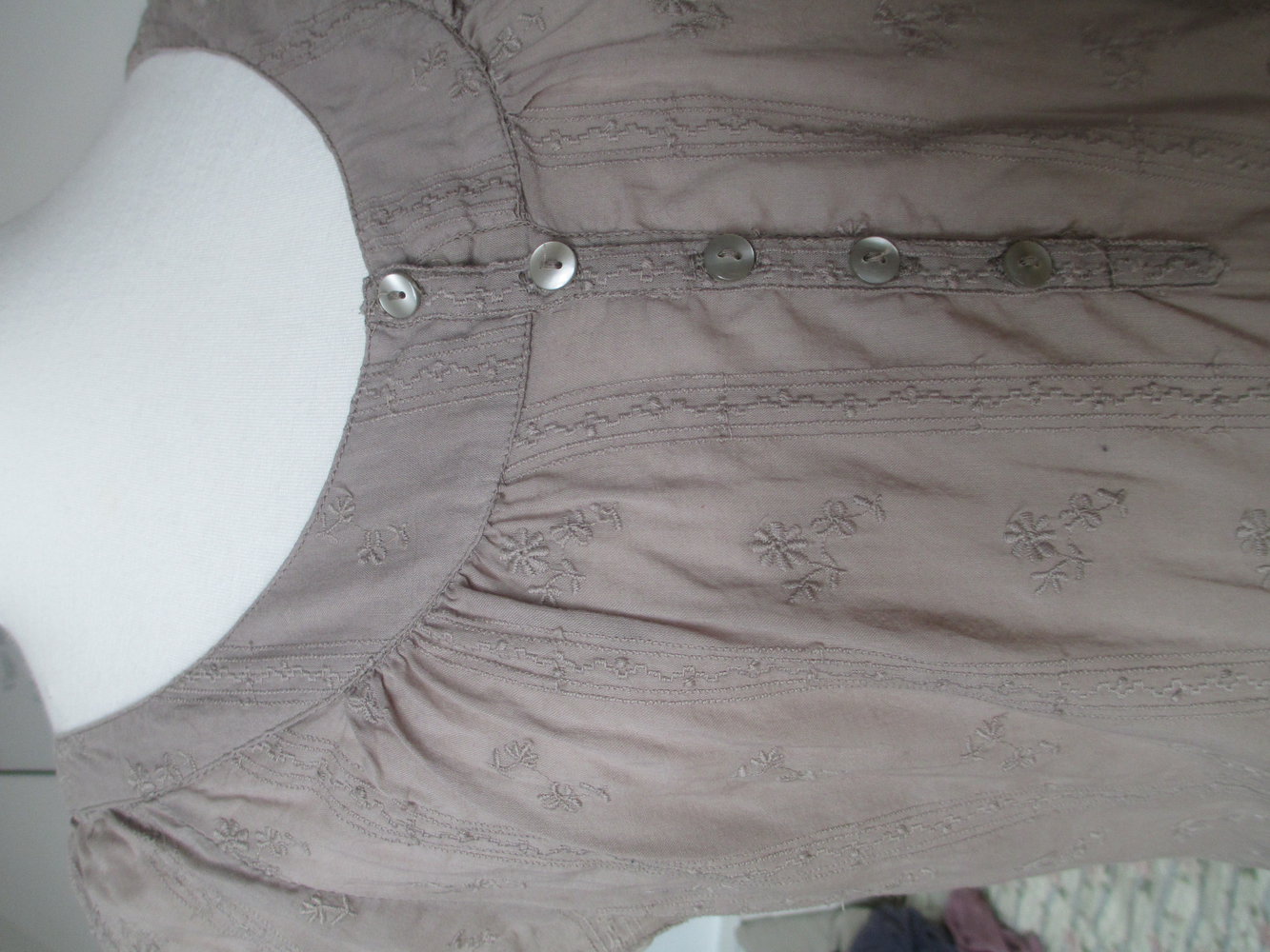 Tunika bzw Kurzarm-Bluse mit Stickerei